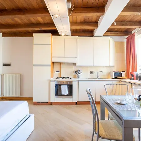 Bolognaroomscom - Santo Stefano 아파트