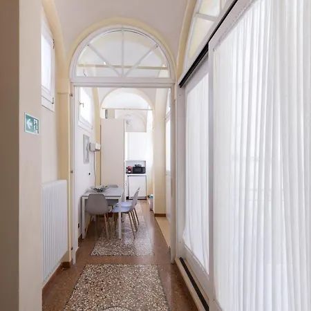 Bolognaroomscom - Santo Stefano *