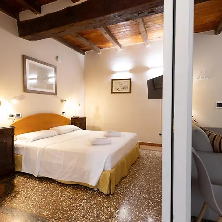 Bolognaroomscom - Santo Stefano Appartement *