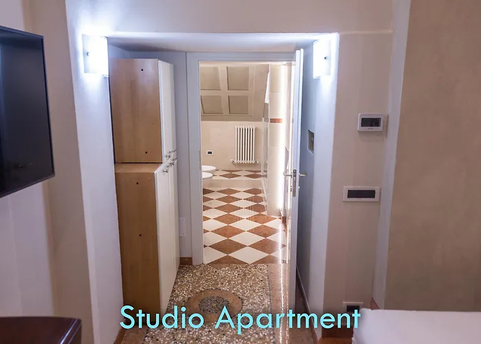 Bolognaroomscom - Santo Stefano Apartments Lägenhet *