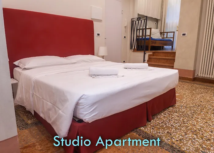 Bolognaroomscom - Santo Stefano Apartments Lägenhet