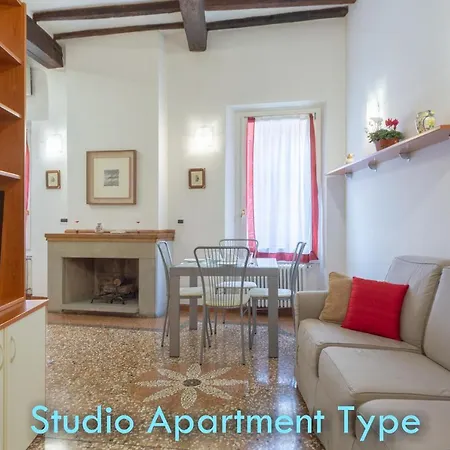 Santo Stefano Apartment *