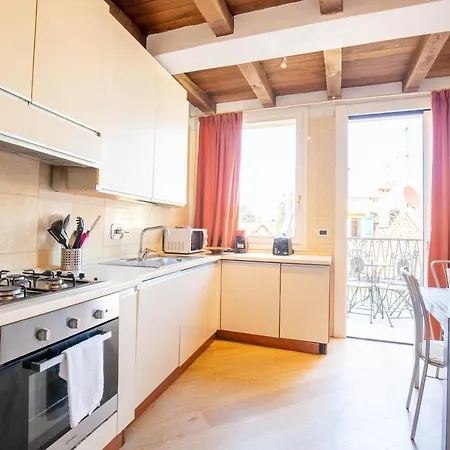 Bolognaroomscom - Santo Stefano ボローニャ