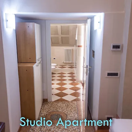 Bolognaroomscom - Santo Stefano Apartmán *